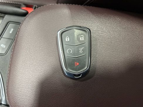 Used 2023 Cadillac XT6 Premium Luxury w/ Technology Package AWD/4WD image 25