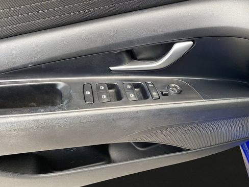 Used 2021 Hyundai Elantra SEL FWD image 19