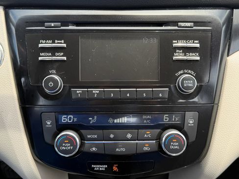 Used 2017 Nissan Rogue Sport SV AWD/4WD image 25
