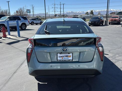 Used 2018 Toyota Prius Two w/ Prius Two Safety Plus Package image 8