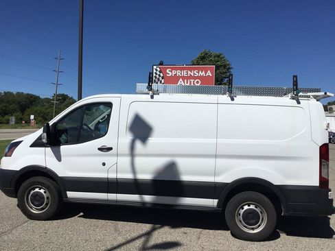 Used 2019 Ford Transit 250 130 Low Roof RWD image 10
