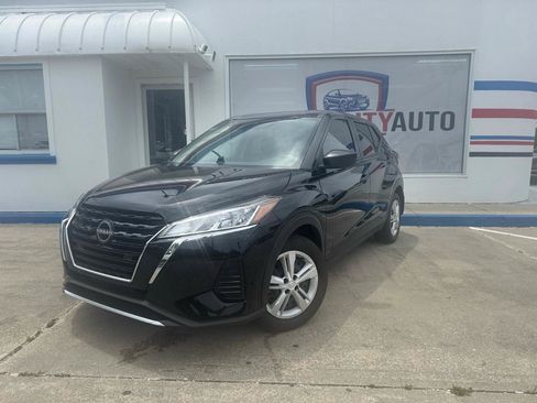 Used 2024 Nissan Kicks S FWD image 2