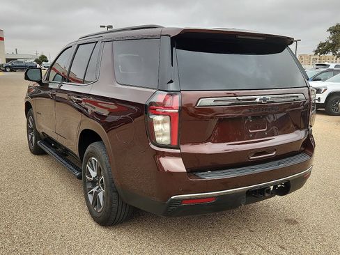 Used 2022 Chevrolet Tahoe Z71 w/ Luxury Package image 3