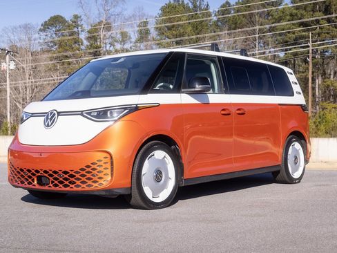 Used 2025 Volkswagen ID. Buzz 1st Edition AWD/4WD image 8