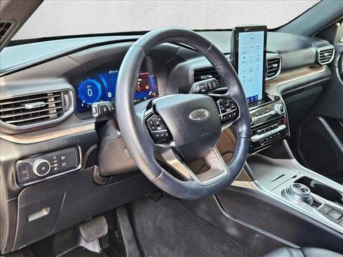 Used 2021 Ford Explorer Platinum w/ Equipment Group 601A image 10