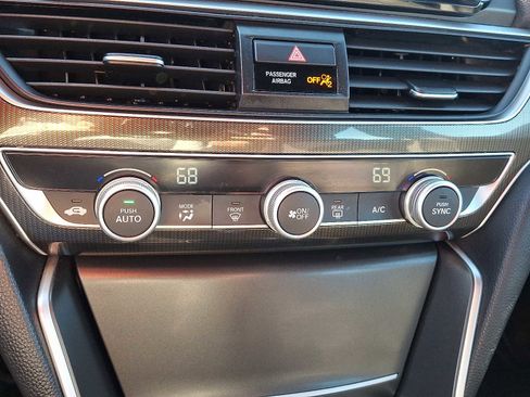 Used 2019 Honda Accord Sport image 16