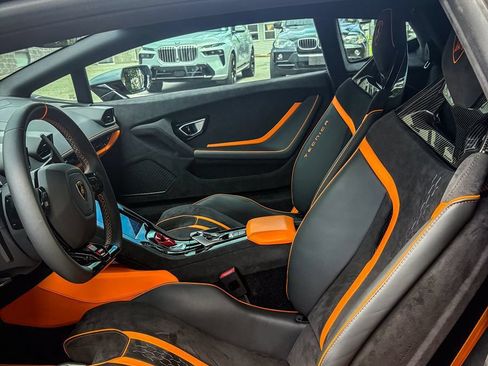 Used 2024 Lamborghini Huracan Tecnica RWD image 10