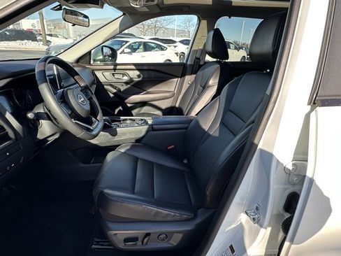 Certified 2023 Nissan Rogue SV w/ SV Premium B Package image 24