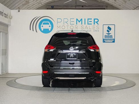 Used 2019 Nissan Rogue SV image 66