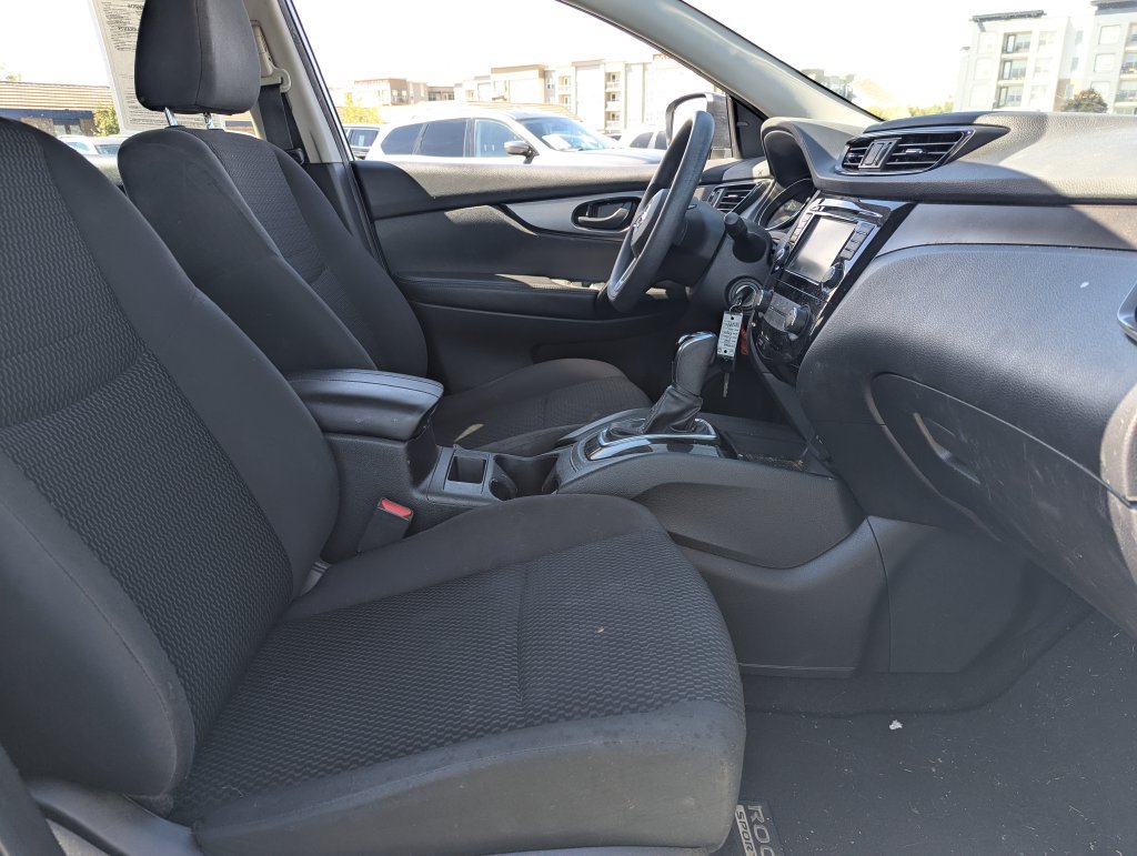Used 2020 Nissan Rogue Sport S FWD image 32