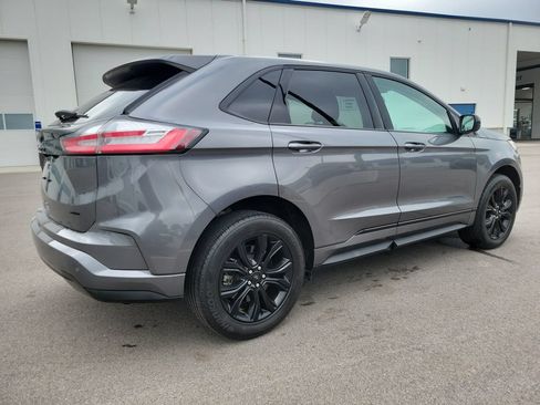 Used 2024 Ford Edge SE w/ Black Appearance Package AWD/4WD image 4