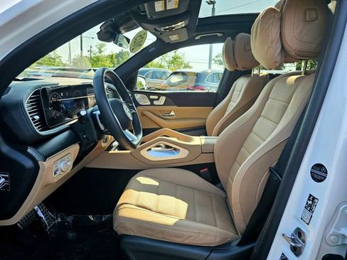 Certified 2025 Mercedes-Benz GLS 580 4MATIC image 18