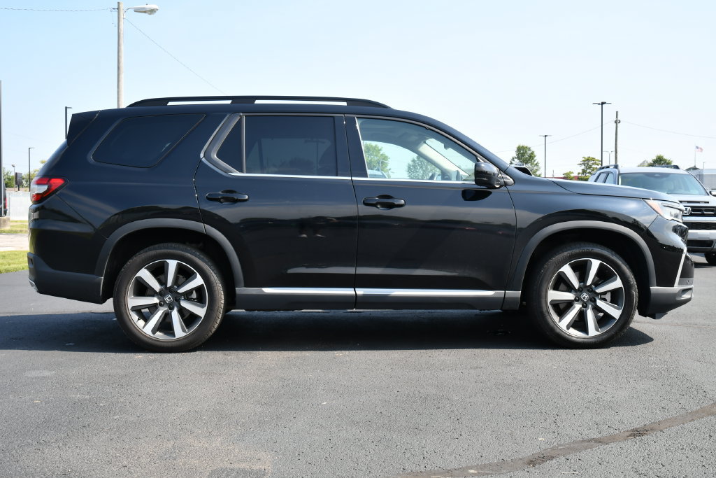 Used 2024 Honda Pilot Touring image 8