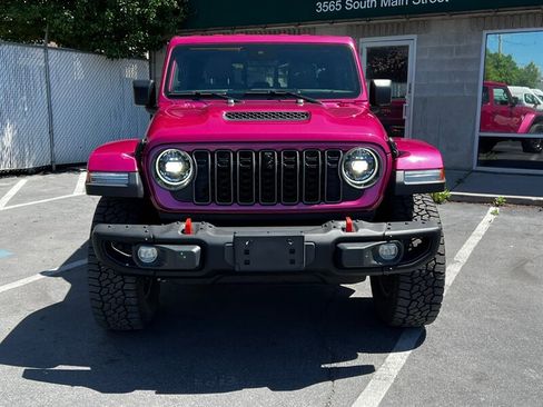 Used 2024 Jeep Gladiator Mojave AWD/4WD image 2