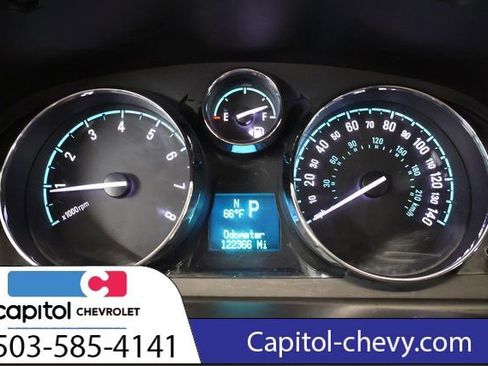 Used 2013 Chevrolet Captiva Sport LTZ FWD image 18