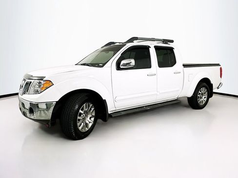 Used 2010 Nissan Frontier LE w/ LE Value Truck Pkg image 2