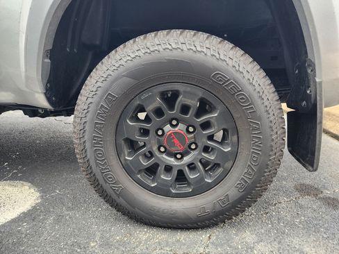 Used 2022 Toyota Tacoma SR5 image 8