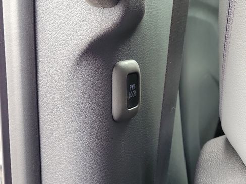 Used 2023 Toyota Sienna XLE image 14