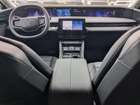 New 2026 Lincoln Nautilus Premier image 12