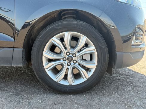 Used 2024 Ford Edge Titanium AWD/4WD image 6