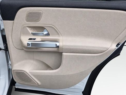New 2026 Mercedes-Benz GLB 250 4MATIC image 23