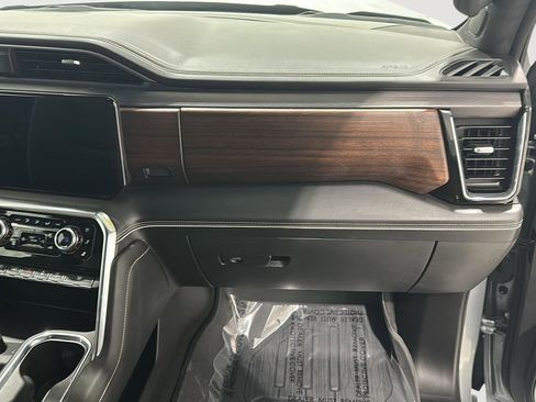 Used 2024 GMC Sierra 1500 Denali Ultimate image 28