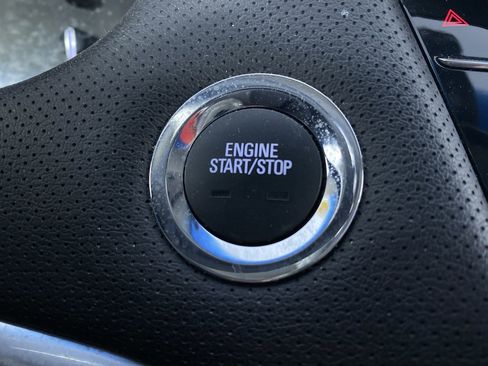 Certified 2018 Cadillac XTS Luxury image 9