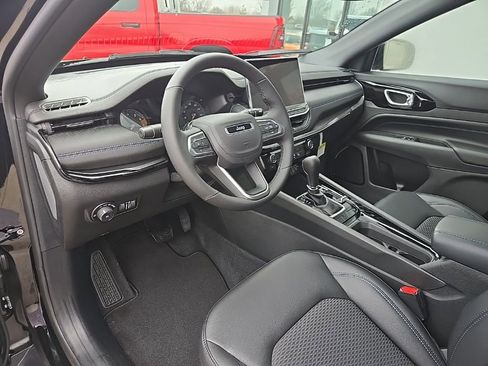 New 2026 Jeep Compass Latitude image 32