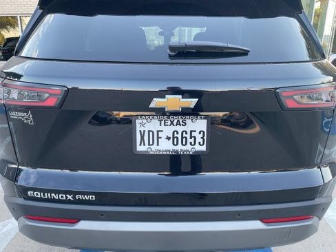 Used 2026 Chevrolet Equinox LT AWD/4WD image 4