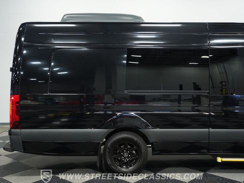 Used 2022 Mercedes-Benz Sprinter 2500 image 26