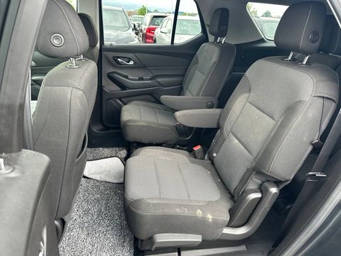 Used 2018 Chevrolet Traverse LT FWD image 14