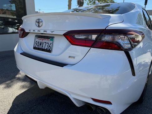 Used 2022 Toyota Camry SE image 17