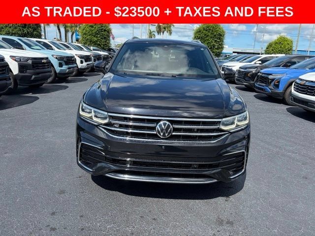 Used 2023 Volkswagen Tiguan SEL R-Line AWD/4WD image 2