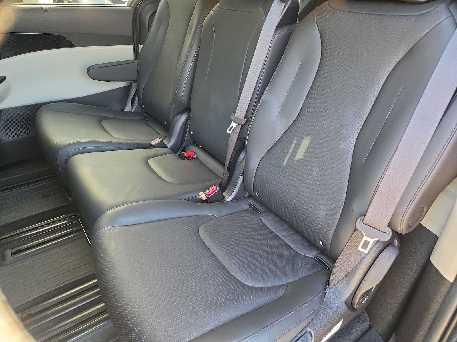 Used 2022 Kia Carnival SX FWD image 20