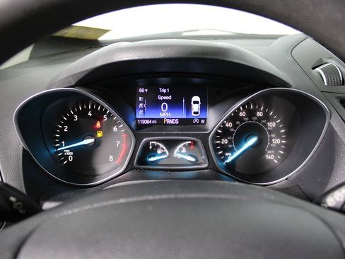 Used 2017 Ford Escape SE FWD image 13