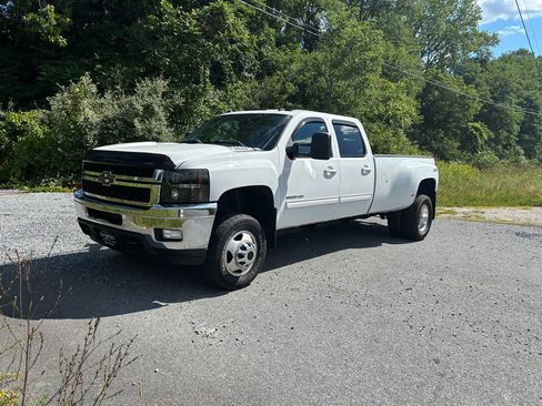 Used 2012 Chevrolet Silverado 3500 LTZ w/ LTZ Plus Package AWD/4WD image 3