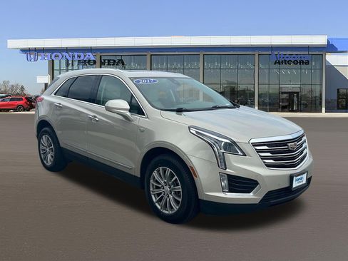 Used 2017 Cadillac XT5 Luxury w/ Driver Awareness Package AWD/4WD image 7