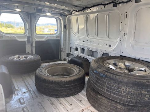 Used 2018 Ford Transit 250 148 Low Roof RWD image 22