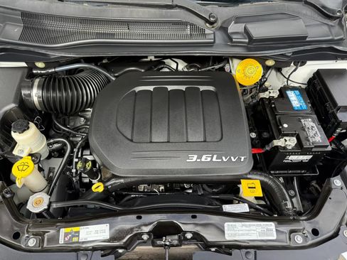 Used 2017 Dodge Grand Caravan SE w/ Power Window Group FWD image 34