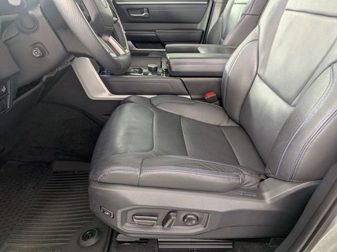 Used 2025 Toyota Tundra Platinum AWD/4WD image 14