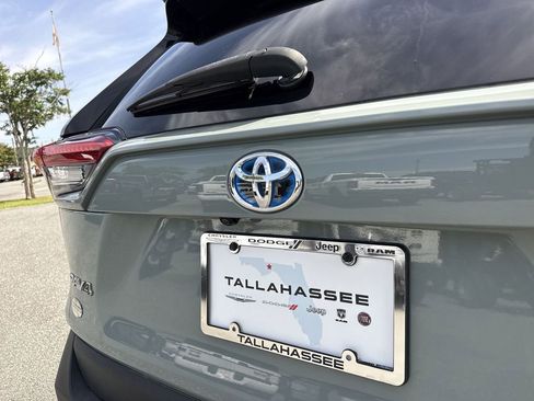 Used 2023 Toyota RAV4 XLE Premium AWD/4WD image 6