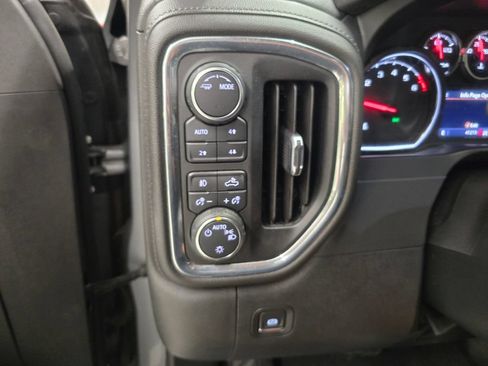 Used 2021 Chevrolet Silverado 1500 LT Trail Boss w/ Convenience Package II AWD/4WD image 29