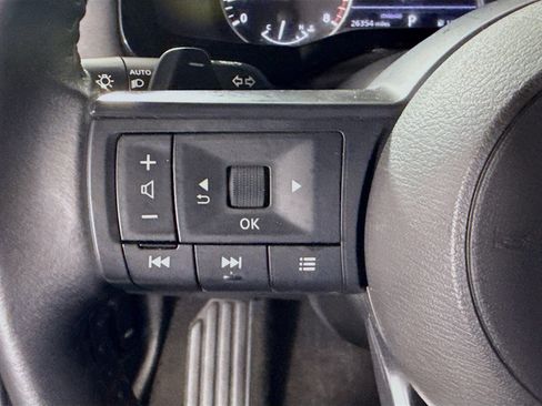 Used 2024 Nissan Pathfinder SV FWD image 14