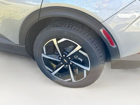 New 2026 Chevrolet Equinox EV LT image 31