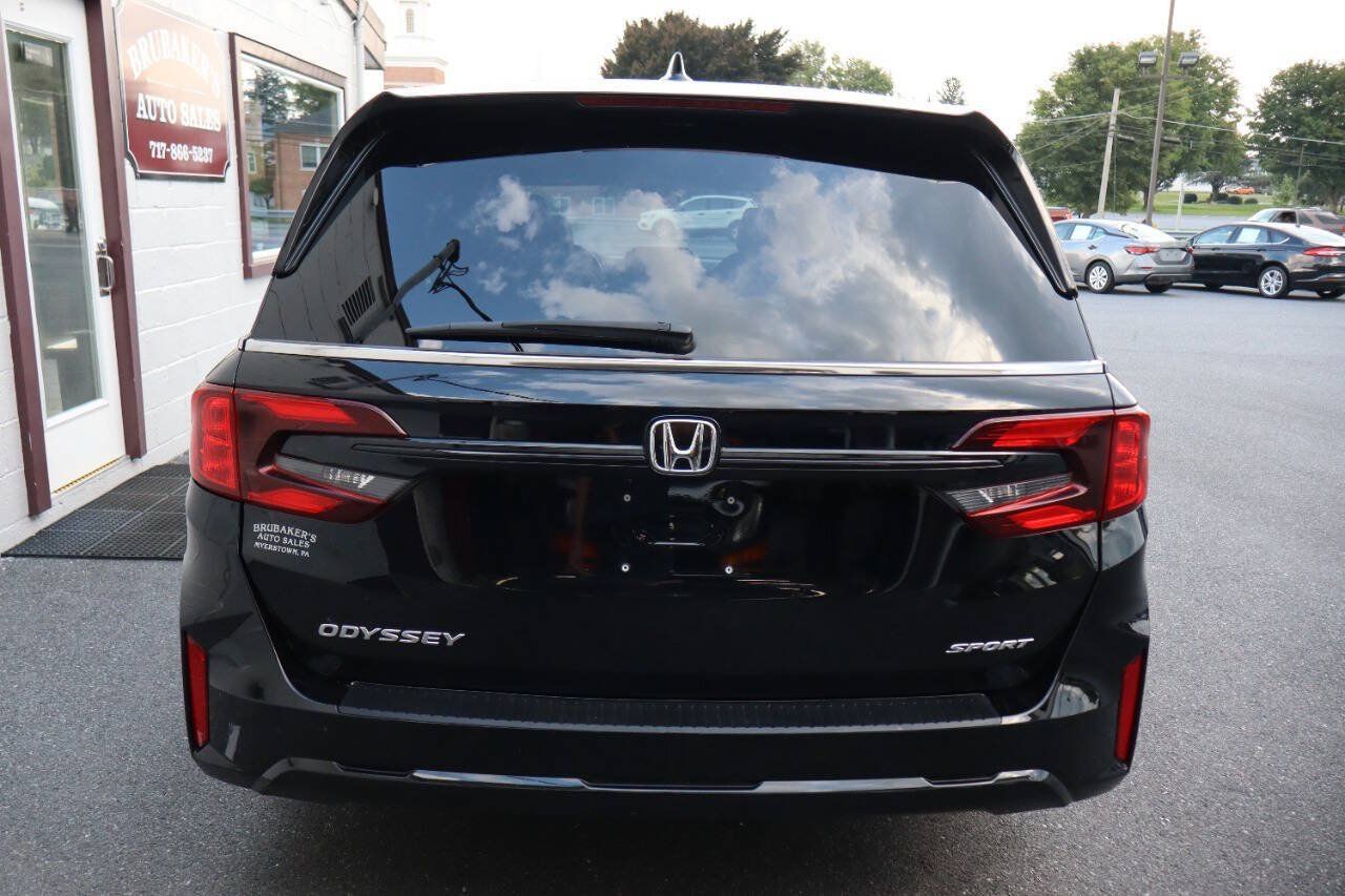 Used 2025 Honda Odyssey Sport-L image 3