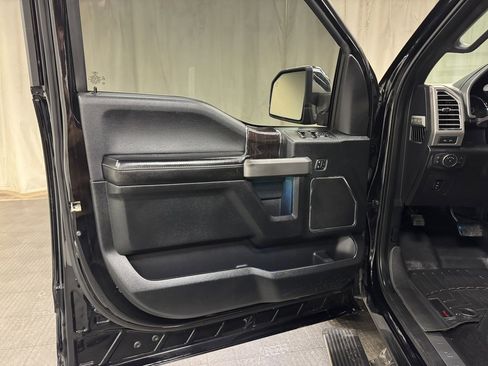 Used 2017 Ford F150 Platinum w/ Equipment Group 701A Luxury image 24