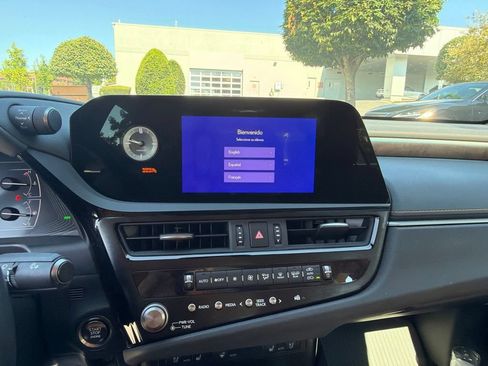 Certified 2024 Lexus ES 350 w/ Premium Package FWD image 32