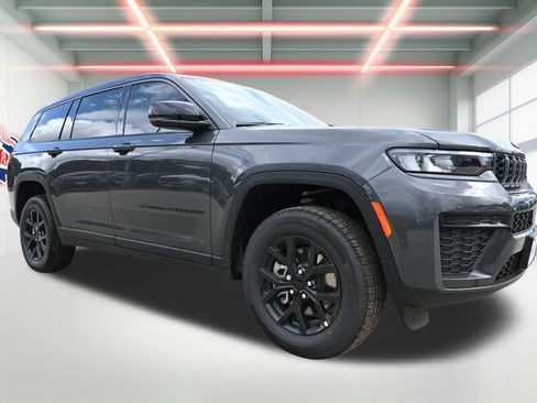 New 2026 Jeep Grand Cherokee L 2WD image 4