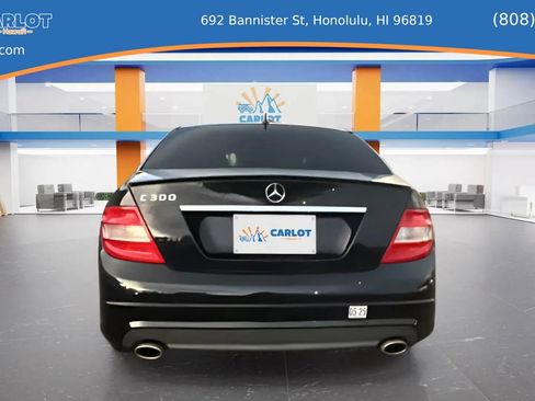 Used 2011 Mercedes-Benz C 300 Sedan w/ Dynamic Handling Pkg image 2