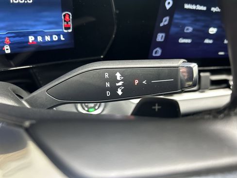 Certified 2025 Chevrolet Equinox LT AWD/4WD image 16